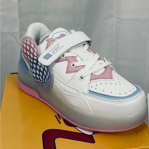 Roller Sneakers (Heeleys) Rechargeable LED Lights White/Pink/Blue Kids 5.5  NIB